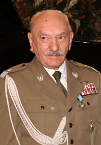 gen Komornicki00a